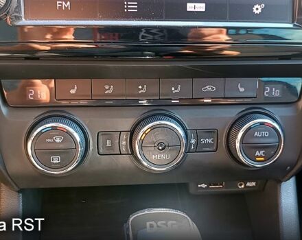 Серый Шкода Октавия, объемом двигателя 2 л и пробегом 229 тыс. км за 15400 $, фото 2 на Automoto.ua