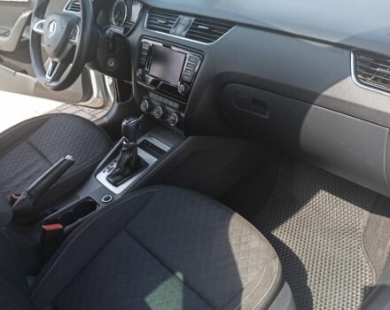 Серый Шкода Октавия, объемом двигателя 1.6 л и пробегом 240 тыс. км за 9999 $, фото 18 на Automoto.ua