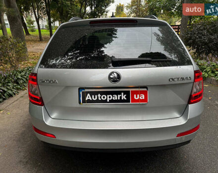 Серый Шкода Октавия, объемом двигателя 2 л и пробегом 307 тыс. км за 12690 $, фото 5 на Automoto.ua