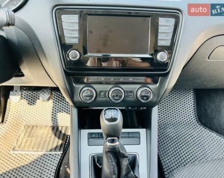 Сірий Шкода Октавія, об'ємом двигуна 1.6 л та пробігом 297 тис. км за 9000 $, фото 31 на Automoto.ua
