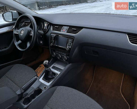 Серый Шкода Октавия, объемом двигателя 1.6 л и пробегом 255 тыс. км за 11600 $, фото 8 на Automoto.ua