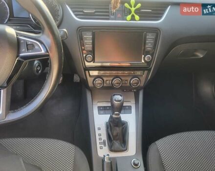 Сірий Шкода Октавія, об'ємом двигуна 2 л та пробігом 299 тис. км за 14300 $, фото 17 на Automoto.ua