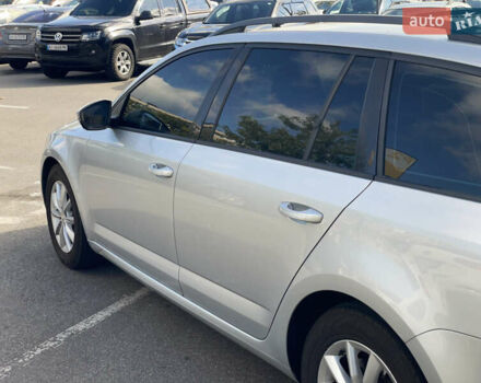 Серый Шкода Октавия, объемом двигателя 1.6 л и пробегом 300 тыс. км за 12000 $, фото 4 на Automoto.ua