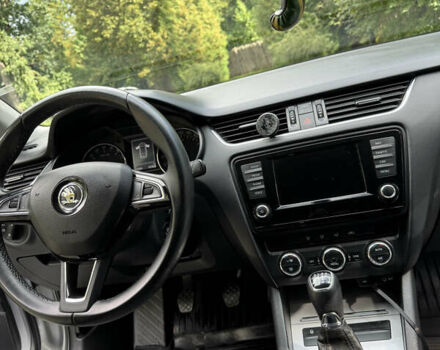 Серый Шкода Октавия, объемом двигателя 1.6 л и пробегом 241 тыс. км за 12500 $, фото 12 на Automoto.ua