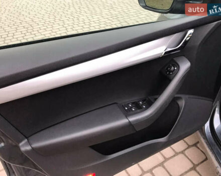 Серый Шкода Октавия, объемом двигателя 1.6 л и пробегом 213 тыс. км за 13700 $, фото 5 на Automoto.ua