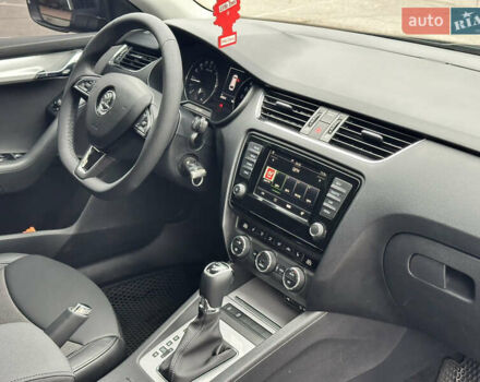 Шкода Октавія 2016 у Вінниці на Automoto.ua Сірий Шкода Октавія, об'ємом двигуна 1.6 л та пробігом 232 тис. км за 11777 $, фото 58 на Automoto.ua