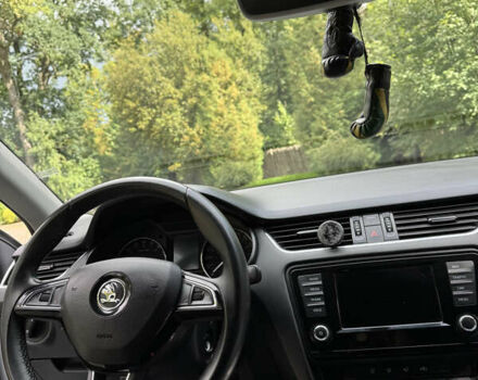 Серый Шкода Октавия, объемом двигателя 1.6 л и пробегом 241 тыс. км за 12500 $, фото 14 на Automoto.ua