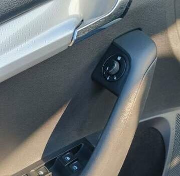 Серый Шкода Октавия, объемом двигателя 2 л и пробегом 261 тыс. км за 12200 $, фото 20 на Automoto.ua