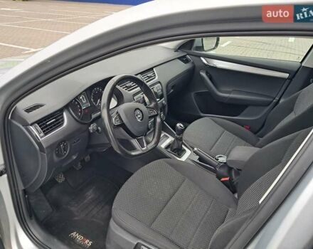 Серый Шкода Октавия, объемом двигателя 1.6 л и пробегом 250 тыс. км за 10500 $, фото 10 на Automoto.ua