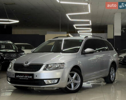 Серый Шкода Октавия, объемом двигателя 0 л и пробегом 191 тыс. км за 12999 $, фото 3 на Automoto.ua