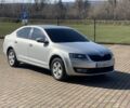 Серый Шкода Октавия, объемом двигателя 1.2 л и пробегом 300 тыс. км за 9000 $, фото 1 на Automoto.ua