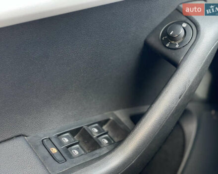 Серый Шкода Октавия, объемом двигателя 1.6 л и пробегом 300 тыс. км за 12000 $, фото 9 на Automoto.ua