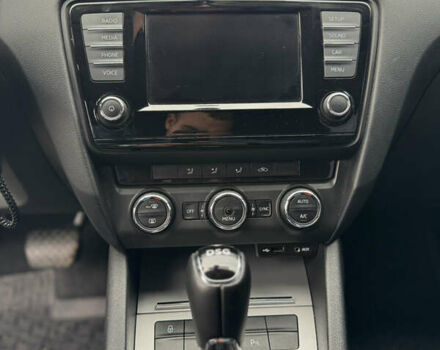 Серый Шкода Октавия, объемом двигателя 2 л и пробегом 224 тыс. км за 12900 $, фото 25 на Automoto.ua