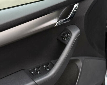 Сірий Шкода Октавія, об'ємом двигуна 2 л та пробігом 210 тис. км за 14900 $, фото 44 на Automoto.ua