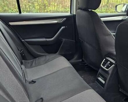 Сірий Шкода Октавія, об'ємом двигуна 1.6 л та пробігом 203 тис. км за 12500 $, фото 3 на Automoto.ua