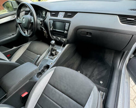 Серый Шкода Октавия, объемом двигателя 1.6 л и пробегом 270 тыс. км за 10700 $, фото 7 на Automoto.ua