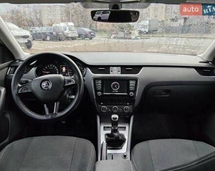 Серый Шкода Октавия, объемом двигателя 1.6 л и пробегом 288 тыс. км за 10000 $, фото 13 на Automoto.ua