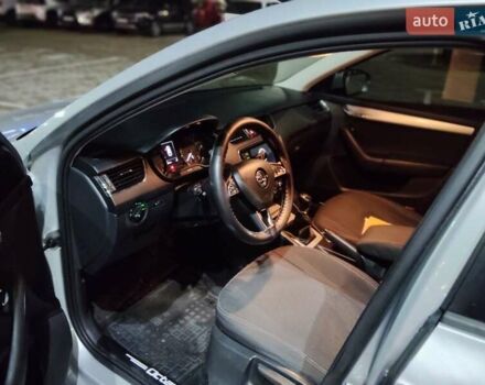 Серый Шкода Октавия, объемом двигателя 1.6 л и пробегом 288 тыс. км за 10000 $, фото 23 на Automoto.ua