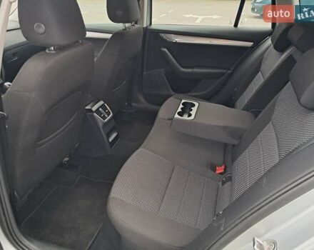 Сірий Шкода Октавія, об'ємом двигуна 1.6 л та пробігом 245 тис. км за 10700 $, фото 12 на Automoto.ua