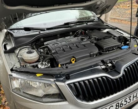 Серый Шкода Октавия, объемом двигателя 2 л и пробегом 253 тыс. км за 11900 $, фото 5 на Automoto.ua