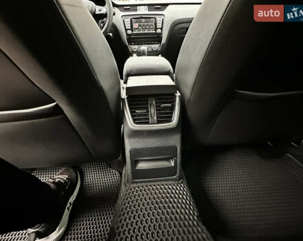 Шкода Октавія 2016 у Вінниці на Automoto.ua Сірий Шкода Октавія, об'ємом двигуна 1.6 л та пробігом 232 тис. км за 11777 $, фото 50 на Automoto.ua