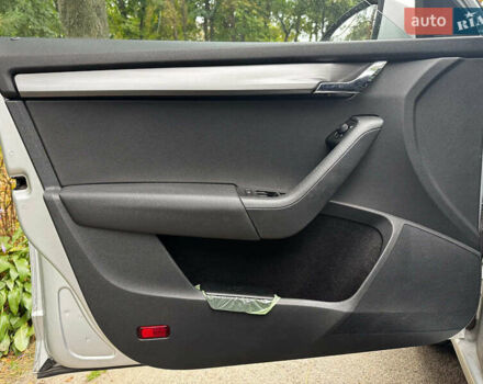 Серый Шкода Октавия, объемом двигателя 2 л и пробегом 307 тыс. км за 12690 $, фото 10 на Automoto.ua