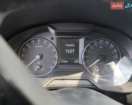 Серый Шкода Октавия, объемом двигателя 1.6 л и пробегом 309 тыс. км за 12500 $, фото 5 на Automoto.ua