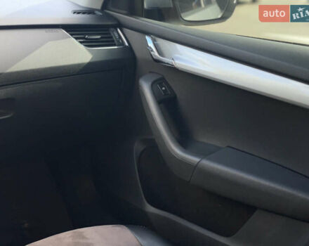 Серый Шкода Октавия, объемом двигателя 1.6 л и пробегом 300 тыс. км за 12000 $, фото 2 на Automoto.ua