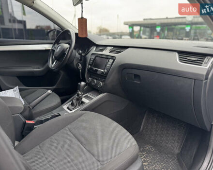 Серый Шкода Октавия, объемом двигателя 2 л и пробегом 224 тыс. км за 12900 $, фото 37 на Automoto.ua