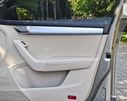 Серый Шкода Октавия, объемом двигателя 1.6 л и пробегом 208 тыс. км за 12500 $, фото 12 на Automoto.ua