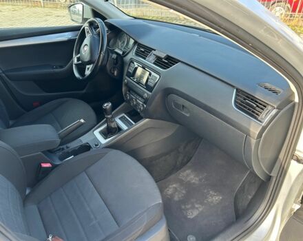 Серый Шкода Октавия, объемом двигателя 2 л и пробегом 286 тыс. км за 10200 $, фото 3 на Automoto.ua