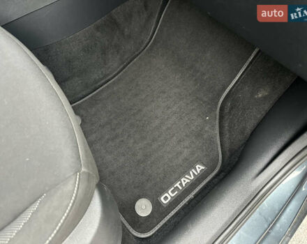 Серый Шкода Октавия, объемом двигателя 1.6 л и пробегом 344 тыс. км за 12600 $, фото 14 на Automoto.ua