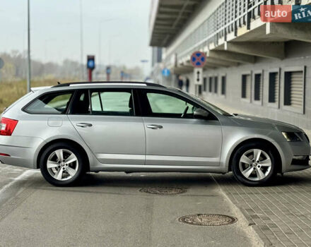 Серый Шкода Октавия, объемом двигателя 1.6 л и пробегом 252 тыс. км за 13300 $, фото 3 на Automoto.ua