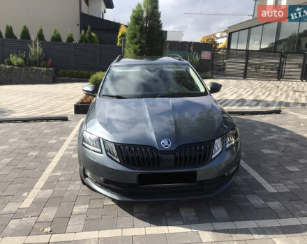 Шкода Октавия 2017 в Ужгороде на Automoto.ua Серый Шкода Октавия, объемом двигателя 1.98 л и пробегом 265 тыс. км за 15500 $, фото 1 на Automoto.ua