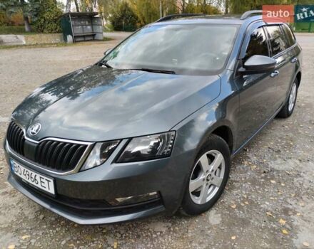 Шкода Октавия 2017 в Тернополе на Automoto.ua Серый Шкода Октавия, объемом двигателя 1.6 л и пробегом 250 тыс. км за 13400 $, фото 8 на Automoto.ua