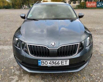 Шкода Октавия 2017 в Тернополе на Automoto.ua Серый Шкода Октавия, объемом двигателя 1.6 л и пробегом 250 тыс. км за 13400 $, фото 6 на Automoto.ua