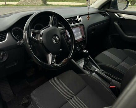 Шкода Октавія 2017 у Стрые на Automoto.ua Сірий Шкода Октавія, об'ємом двигуна 1.97 л та пробігом 258 тис. км за 15800 $, фото 6 на Automoto.ua