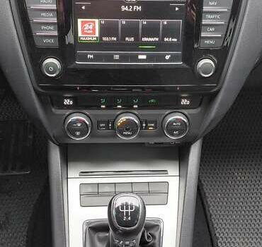 Сірий Шкода Октавія, об'ємом двигуна 1.6 л та пробігом 246 тис. км за 10900 $, фото 26 на Automoto.ua