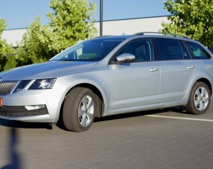 Шкода Октавия 2017 в Мукачеве на Automoto.ua Серый Шкода Октавия, объемом двигателя 1.6 л и пробегом 236 тыс. км за 12799 $, фото 3 на Automoto.ua