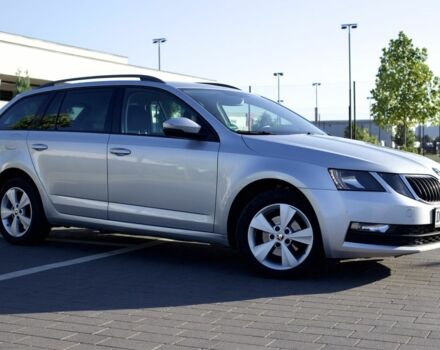 Шкода Октавия 2017 в Мукачеве на Automoto.ua Серый Шкода Октавия, объемом двигателя 1.6 л и пробегом 236 тыс. км за 12799 $, фото 10 на Automoto.ua
