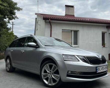 Серый Шкода Октавия, объемом двигателя 1.6 л и пробегом 225 тыс. км за 15600 $, фото 1 на Automoto.ua