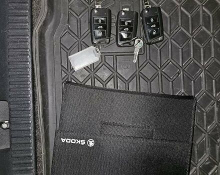 Серый Шкода Октавия, объемом двигателя 1.6 л и пробегом 305 тыс. км за 11100 $, фото 49 на Automoto.ua