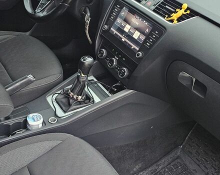 Сірий Шкода Октавія, об'ємом двигуна 1.6 л та пробігом 323 тис. км за 12000 $, фото 17 на Automoto.ua