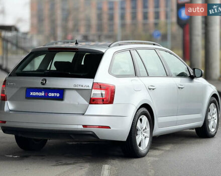 Серый Шкода Октавия, объемом двигателя 1.6 л и пробегом 252 тыс. км за 13300 $, фото 4 на Automoto.ua
