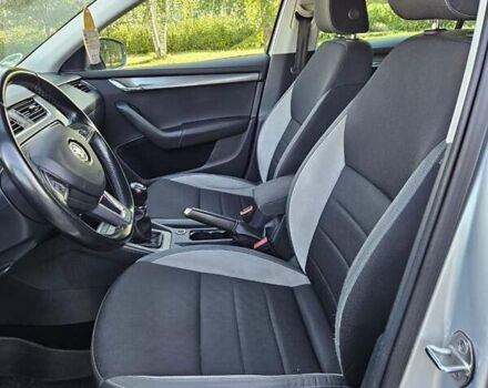 Серый Шкода Октавия, объемом двигателя 1.6 л и пробегом 305 тыс. км за 11100 $, фото 39 на Automoto.ua