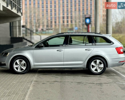 Серый Шкода Октавия, объемом двигателя 1.6 л и пробегом 252 тыс. км за 13300 $, фото 7 на Automoto.ua