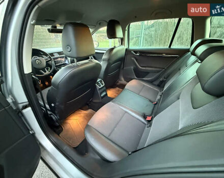 Серый Шкода Октавия, объемом двигателя 2 л и пробегом 250 тыс. км за 13999 $, фото 11 на Automoto.ua