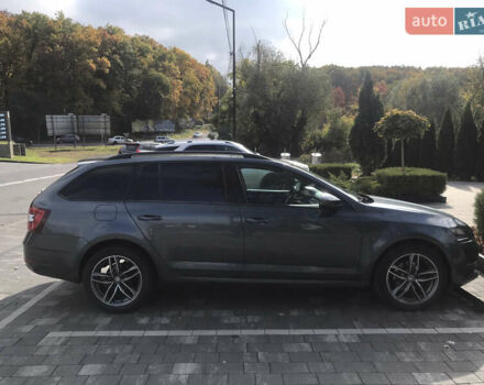 Шкода Октавия 2017 в Ужгороде на Automoto.ua Серый Шкода Октавия, объемом двигателя 1.98 л и пробегом 265 тыс. км за 15500 $, фото 11 на Automoto.ua