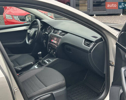Серый Шкода Октавия, объемом двигателя 2 л и пробегом 270 тыс. км за 13299 $, фото 10 на Automoto.ua