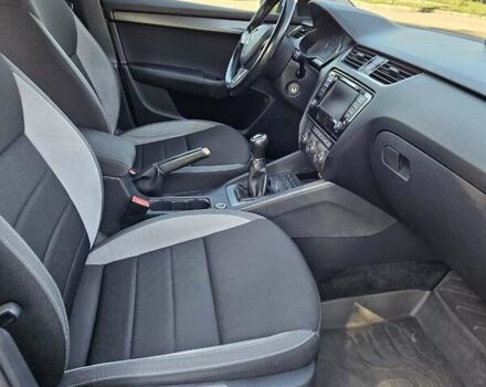 Серый Шкода Октавия, объемом двигателя 1.6 л и пробегом 305 тыс. км за 11100 $, фото 25 на Automoto.ua